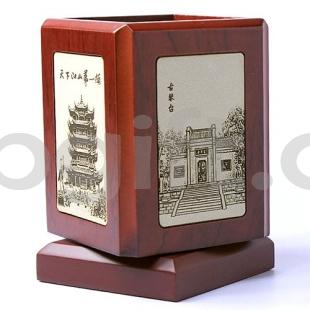 武漢禮物紀念品 適合送外地朋友的實(shí)木武漢風(fēng)光筆筒