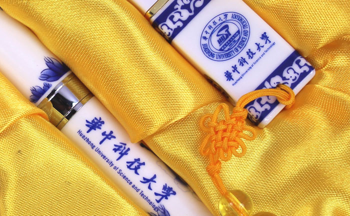 湖北禮物 華中科技大學(xué)紀念品 鼠標+真瓷筆+u盤(pán)