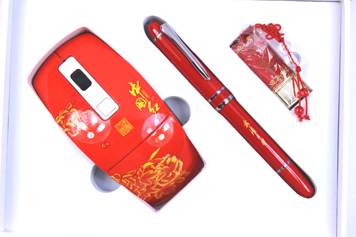 武漢大學(xué)紀念品 中國紅 無(wú)線(xiàn)鼠標 實(shí)用禮品套裝