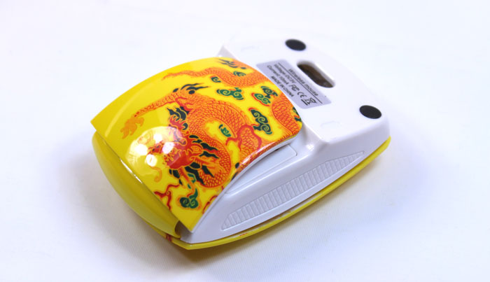 武漢大學(xué)紀念禮品 帝王黃移動(dòng)電源+u盤(pán)+無(wú)線(xiàn)鼠標