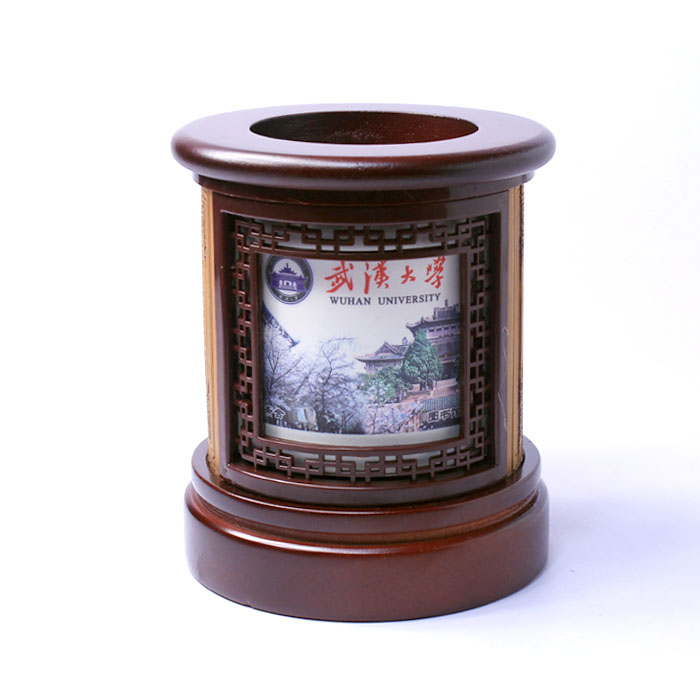 武漢大學(xué)紀念品 適合送老師的禮物 武漢大學(xué)轉運筆筒