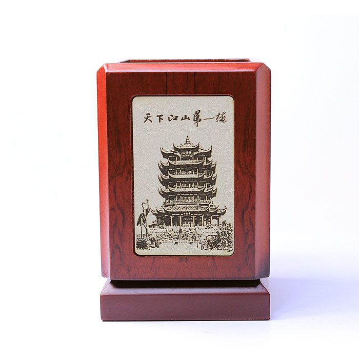 武漢禮物紀念品 適合送外地朋友的實(shí)木武漢風(fēng)光筆筒