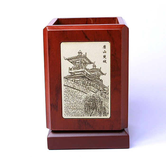 武漢禮物紀念品 適合送外地朋友的實(shí)木武漢風(fēng)光筆筒
