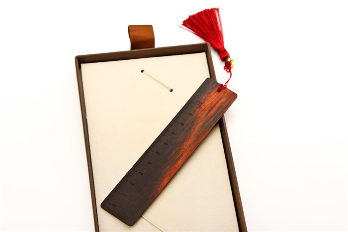 黃鶴樓紀念品 紅木書(shū)簽 小工藝品